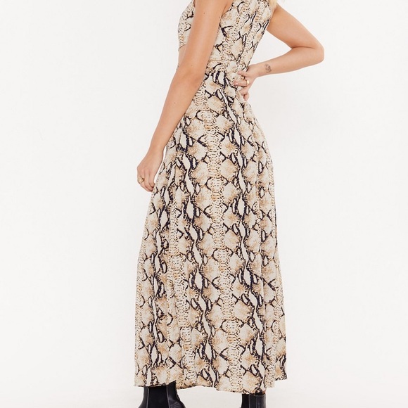 2/40 Nasty gal snake print cut waist dress size 8 - Picture 3 of 8